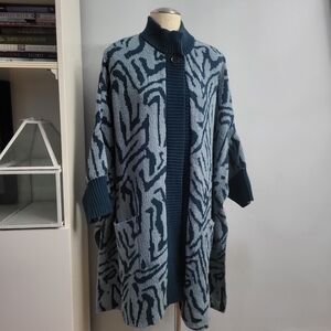 Cozy Patterned Women's Cardigan -